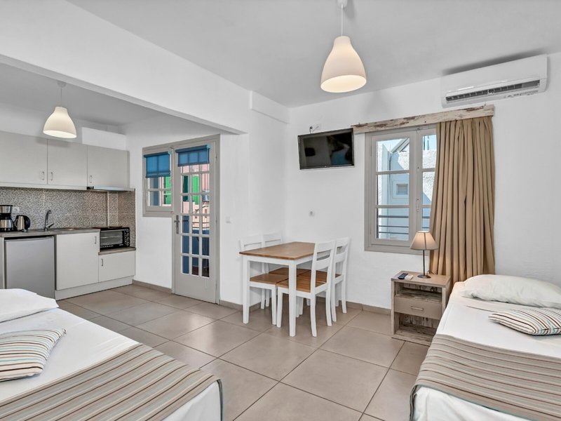 Erato Hotel 40