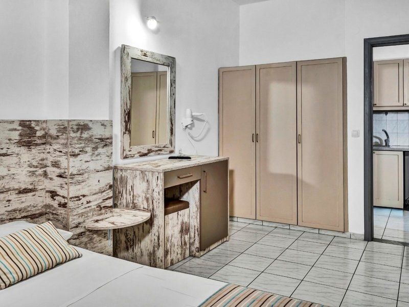 Erato Hotel 42