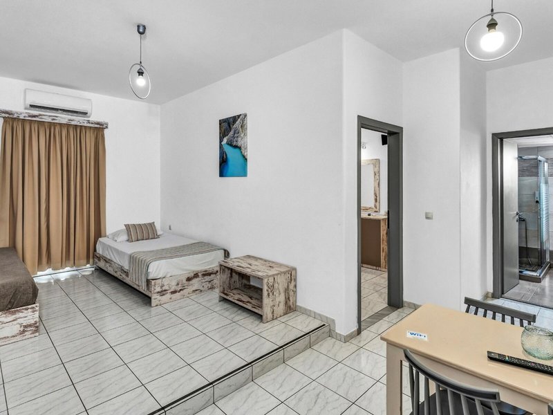 Erato Hotel 43