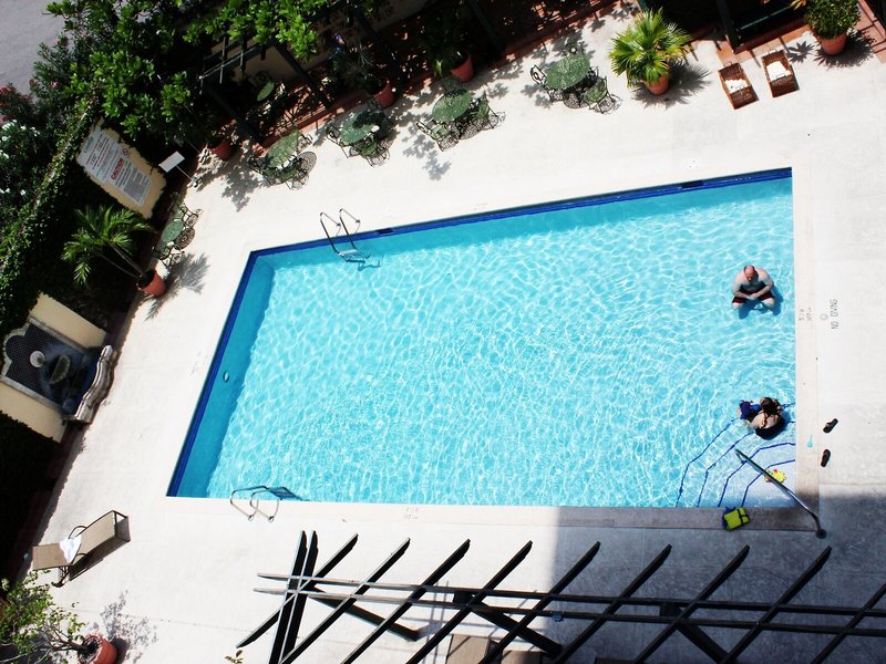 The Courtleigh Hotel & Suites 6