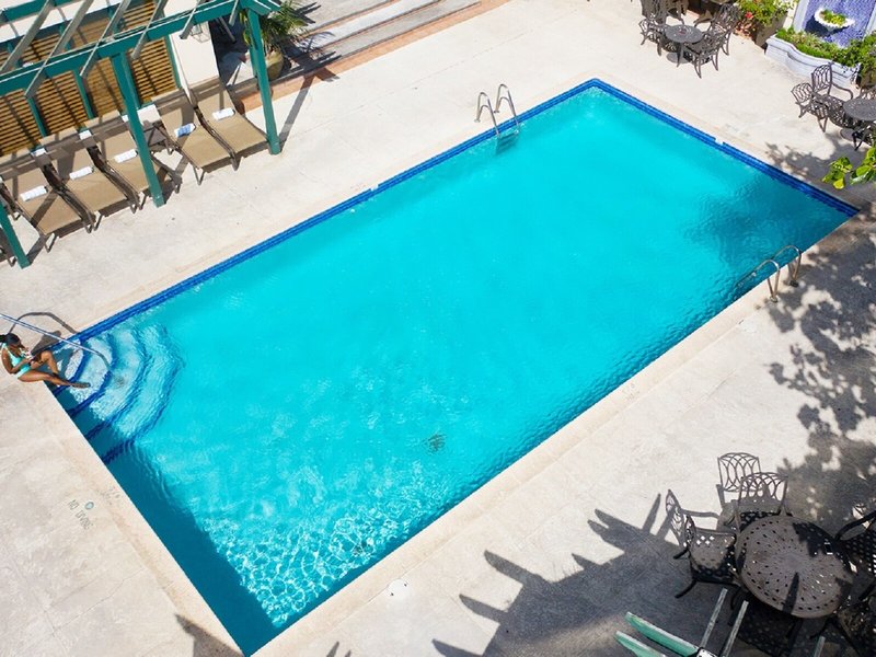 The Courtleigh Hotel & Suites 13