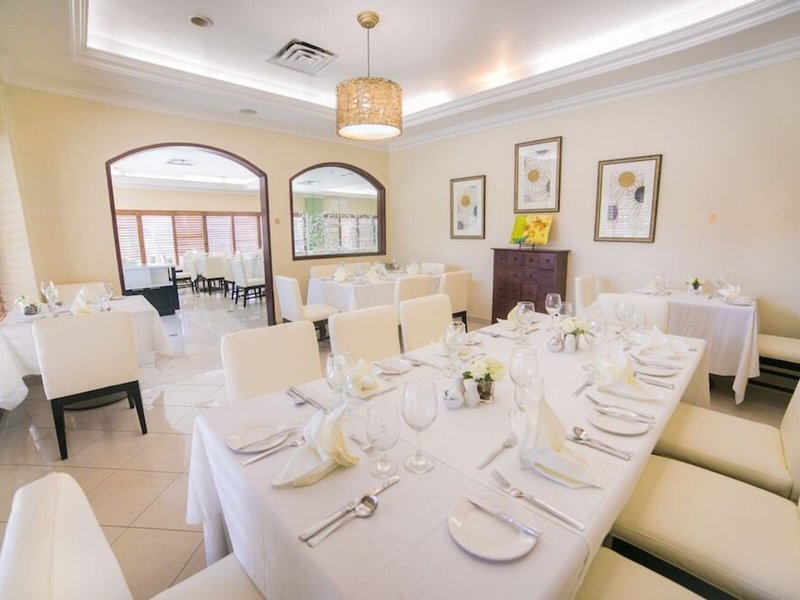 The Courtleigh Hotel & Suites 21