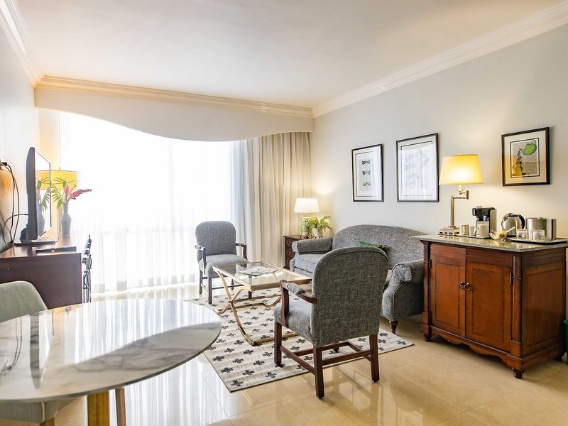 The Courtleigh Hotel & Suites 32