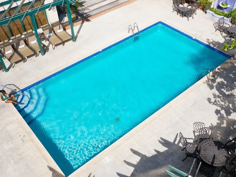 The Courtleigh Hotel & Suites 7