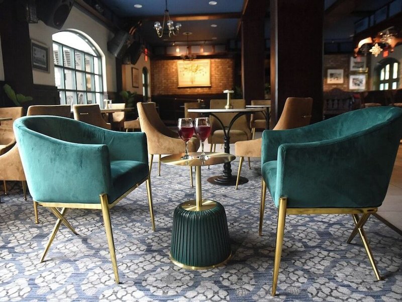 The Courtleigh Hotel & Suites 22