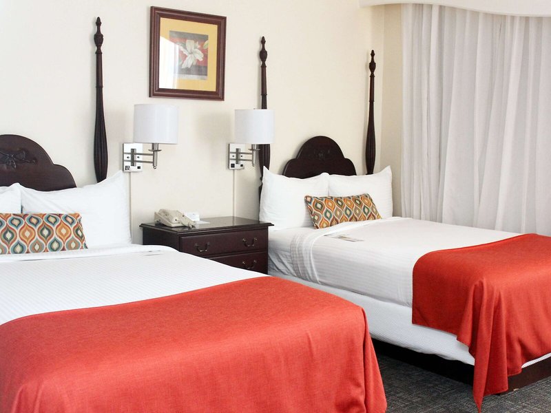 The Courtleigh Hotel & Suites 45