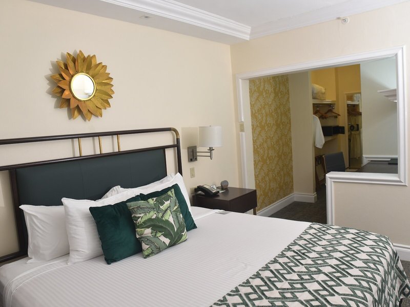 The Courtleigh Hotel & Suites 46