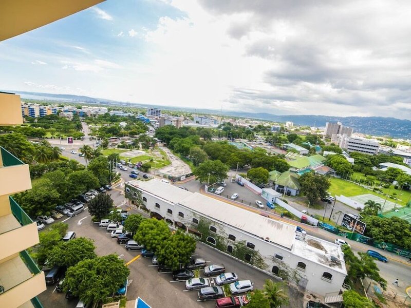 The Courtleigh Hotel & Suites 4