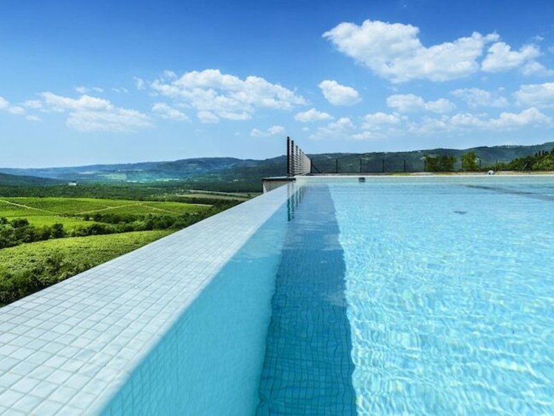 Roxanich Wine & Heritage 14 - Outdoor Pool