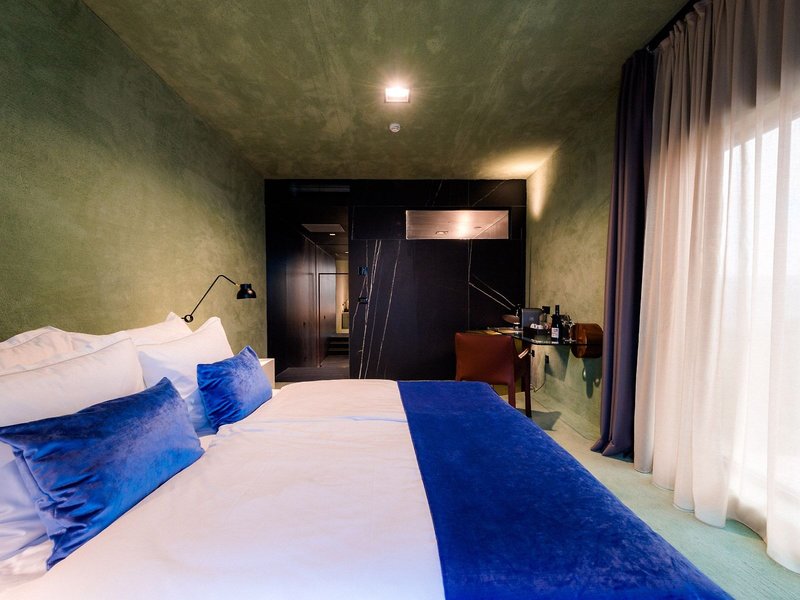 Roxanich Wine & Heritage 49 - Room Example