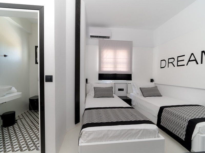Divelia Hotel 42