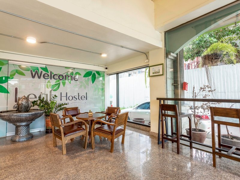 OYO 928 Leaf Hostel 6