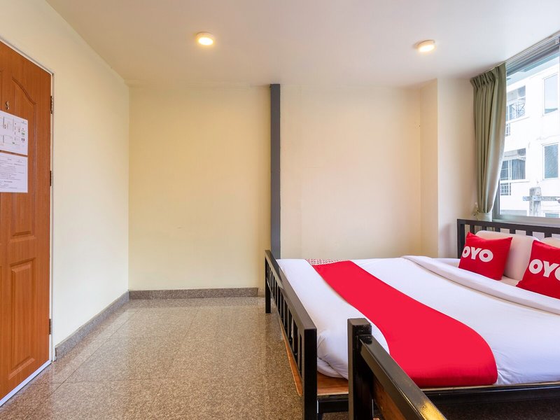 OYO 928 Leaf Hostel 25