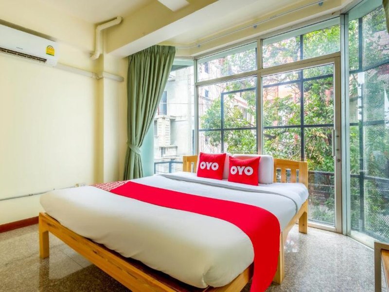 OYO 928 Leaf Hostel 17