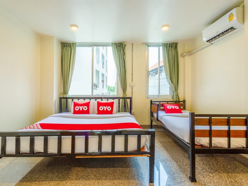 OYO 928 Leaf Hostel 23