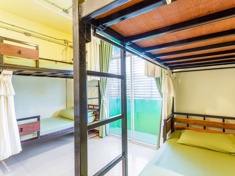 OYO 928 Leaf Hostel 27