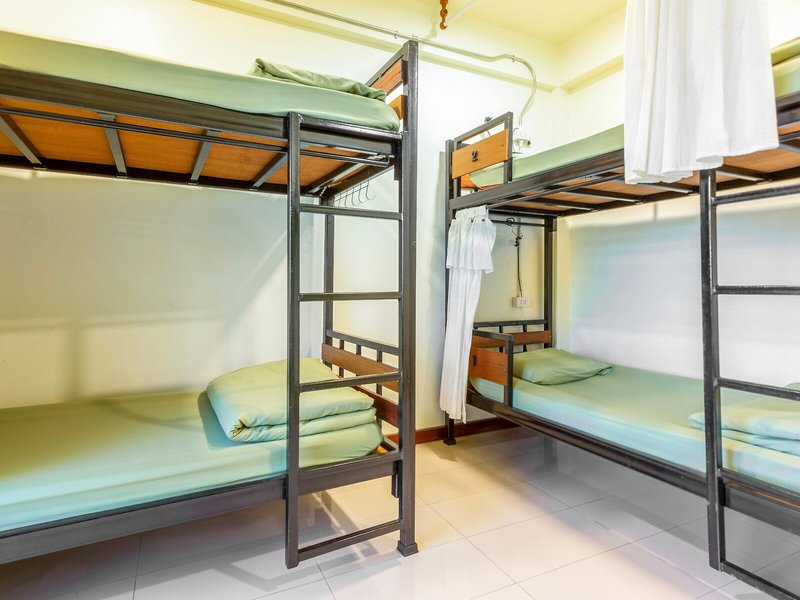 OYO 928 Leaf Hostel 29