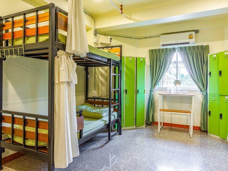 OYO 928 Leaf Hostel 43