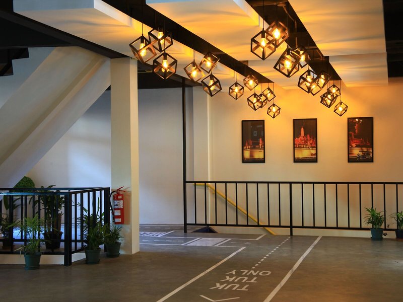 Tuk Tuk Hostel 7
