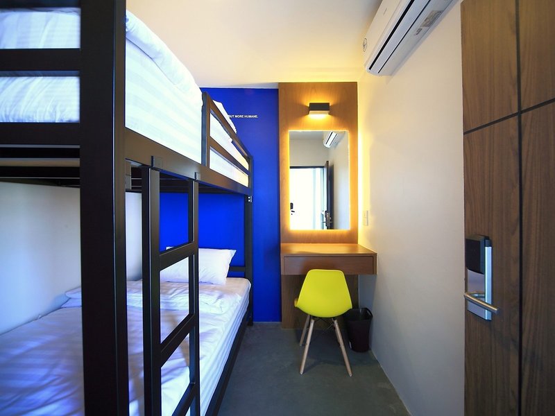 Tuk Tuk Hostel 21