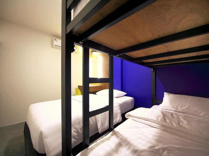 Tuk Tuk Hostel 27