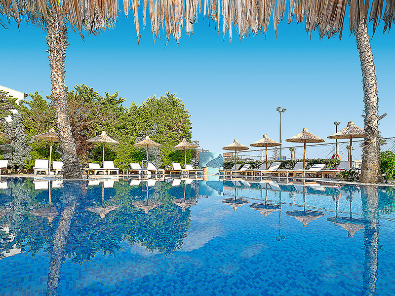 Aphrodite Beach Club 8