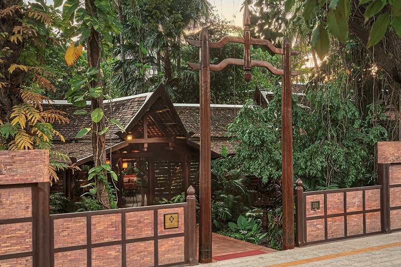 Angkor Village Hotel  13