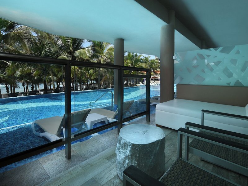 El Dorado Seaside Suites 8