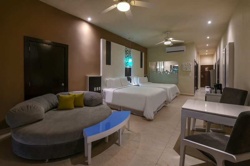 El Dorado Seaside Suites 11