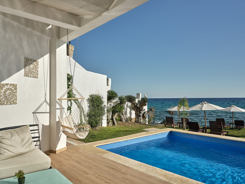 Cavo Orient Beach Hotel 10