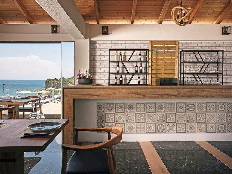 Cavo Orient Beach Hotel & Suites 4 - Lounge / Lobby