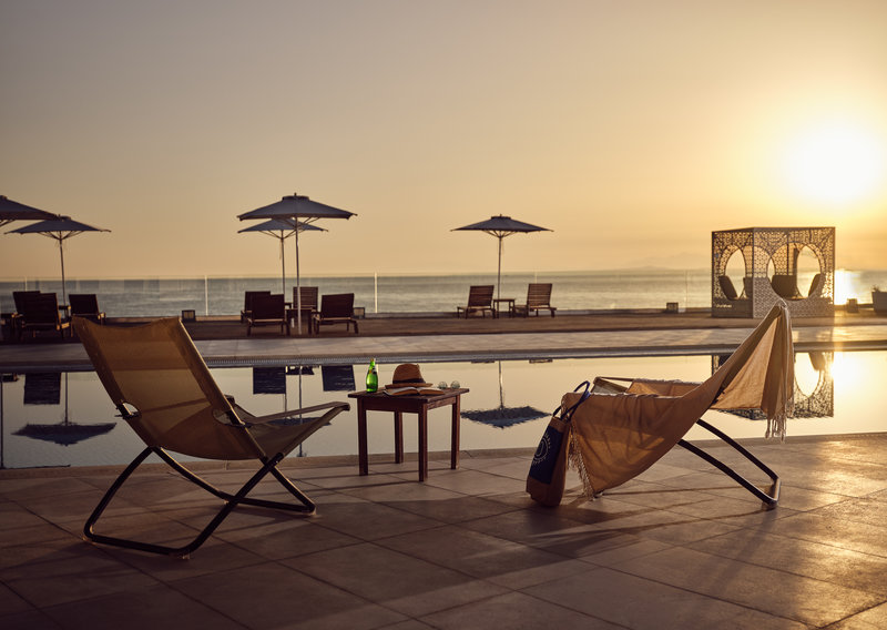 Cavo Orient Beach Hotel 8