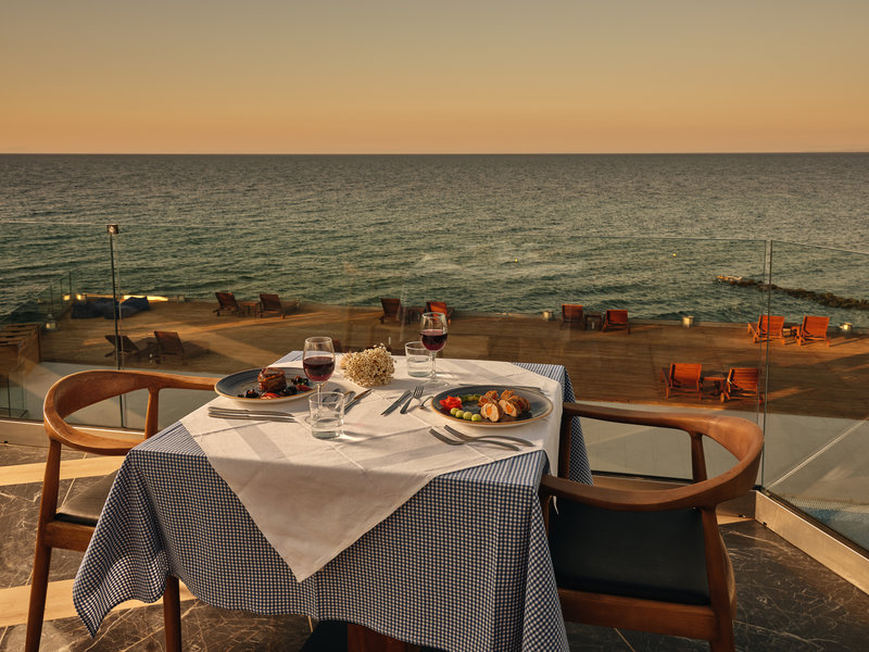 Cavo Orient Beach Hotel 9