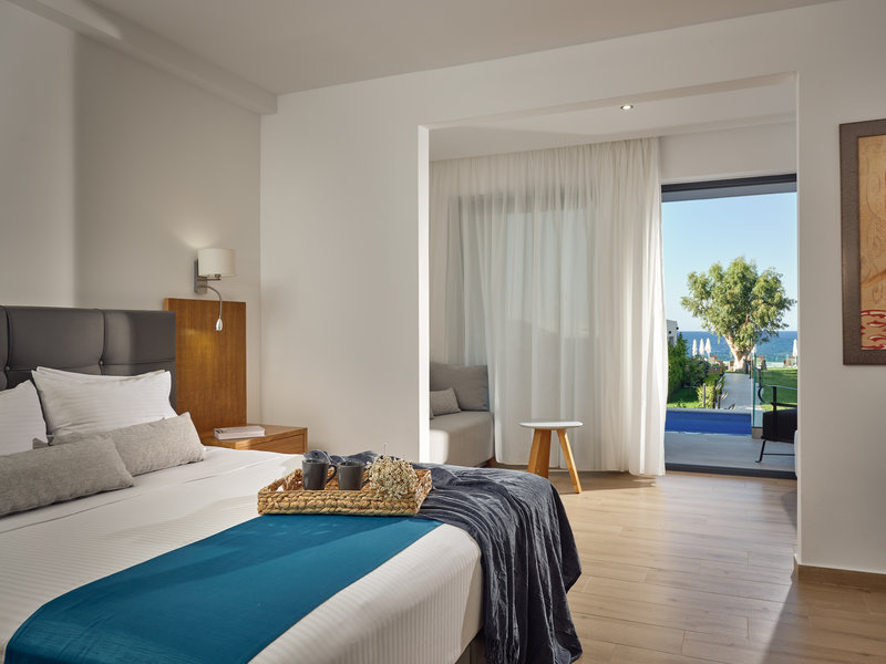 Cavo Orient Beach Hotel 22