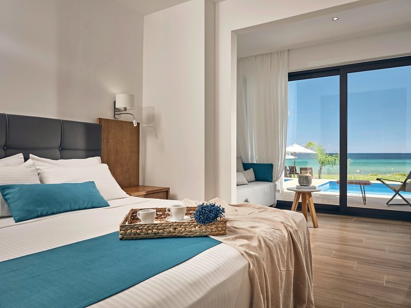 Cavo Orient Beach Hotel & Suites 6