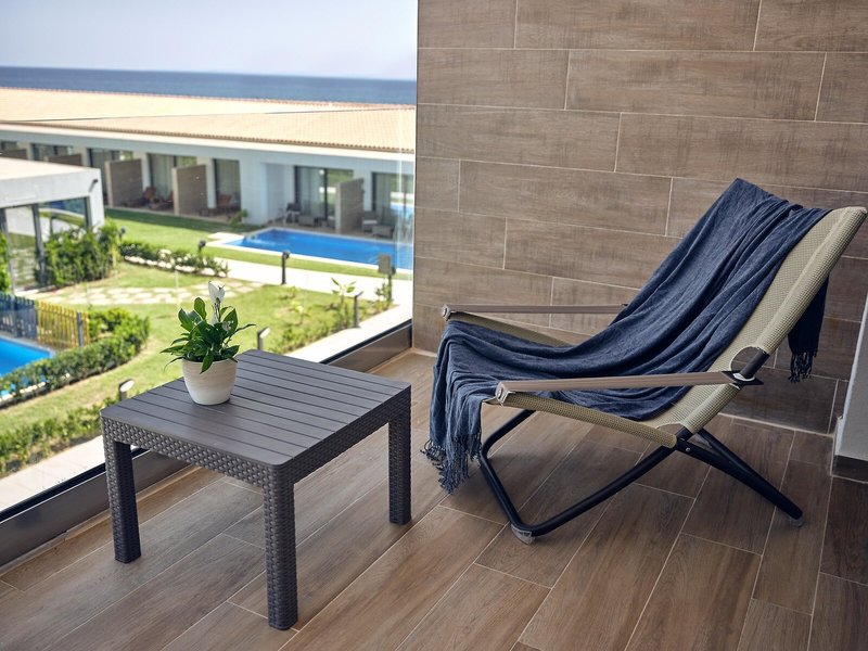 Cavo Orient Beach Hotel & Suites 28