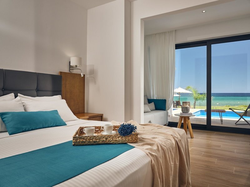 Cavo Orient Beach Hotel & Suites 30