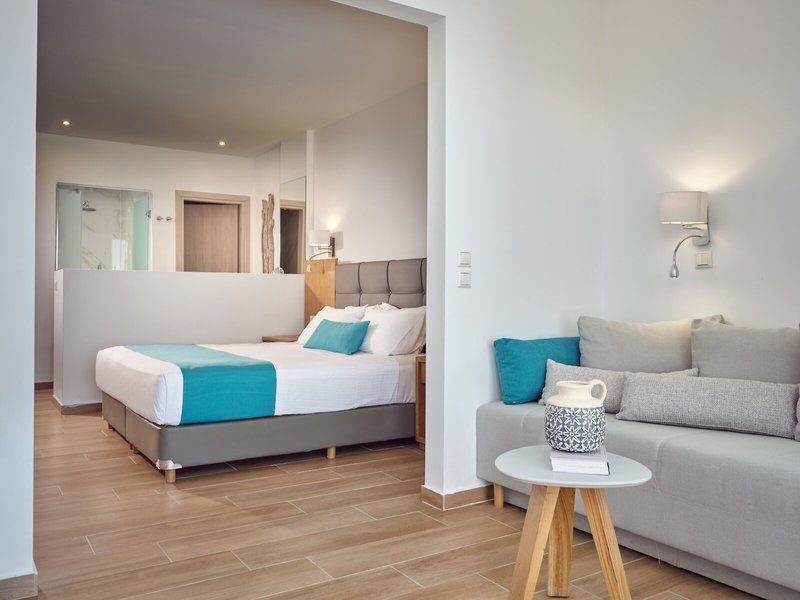 Cavo Orient Beach Hotel & Suites 32
