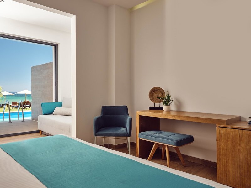 Cavo Orient Beach Hotel & Suites 33