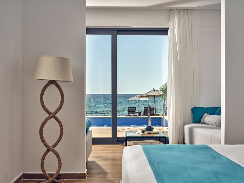 Cavo Orient Beach Hotel & Suites 36
