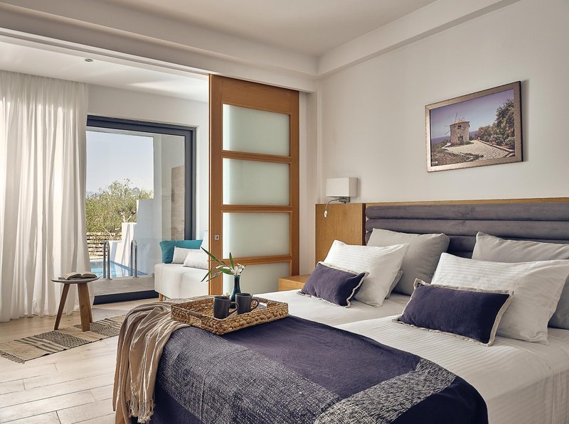 Cavo Orient Beach Hotel 8