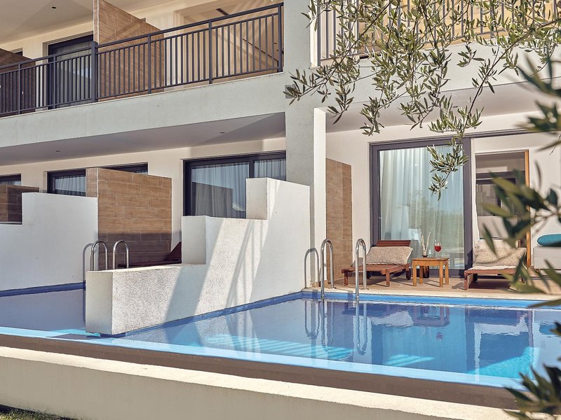Cavo Orient Beach Hotel 12