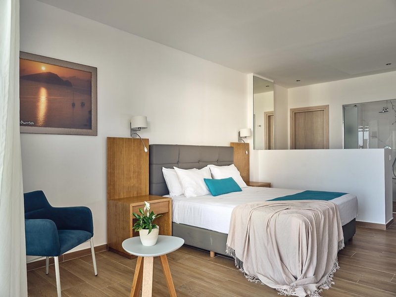Cavo Orient Beach Hotel 16