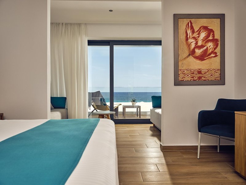 Cavo Orient Beach Hotel 19