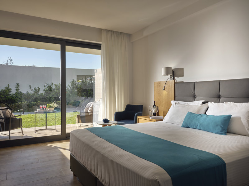 Cavo Orient Beach Hotel 16