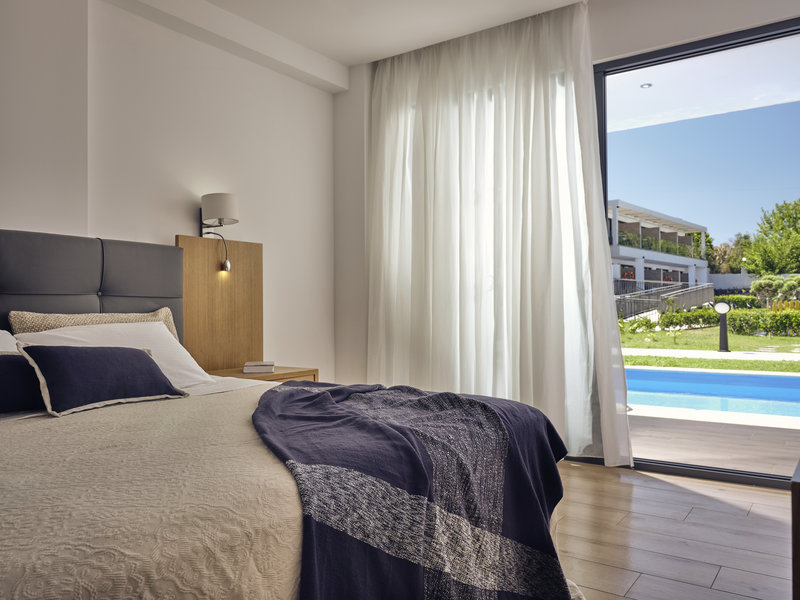 Cavo Orient Beach Hotel 17