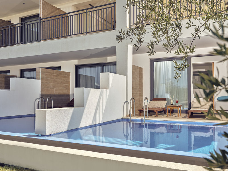 Cavo Orient Beach Hotel 20
