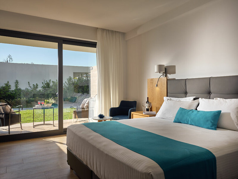 Cavo Orient Beach Hotel 7