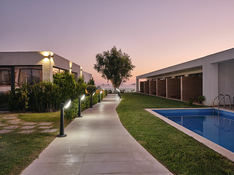Cavo Orient Beach Hotel 10