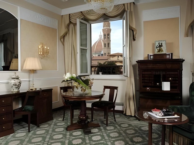 Bernini Palace 16